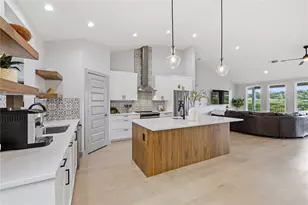 20901 Broken Arrow St, Lago Vista, TX 78645 - Photo 12