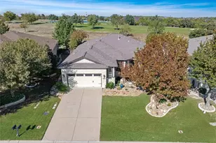 214 Apache Mountain Ln, Georgetown, TX 78633 - Photo 32