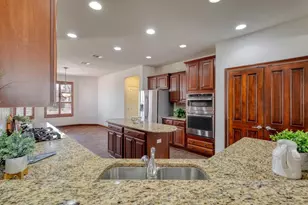 214 Apache Mountain Ln, Georgetown, TX 78633 - Photo 8