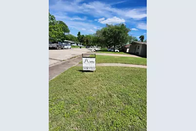209 W Victory Avenue, Temple, TX 76501 - Photo 2