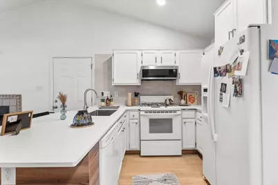 1411 Gracy Farms Lane #85, Austin, TX 78758 - Photo 2