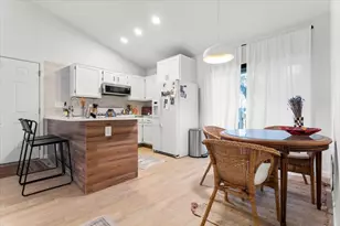 1411 Gracy Farms Ln, Austin, TX 78758 - Photo 10