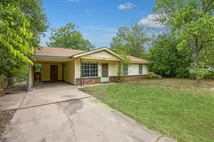402 Bramble Dr, Austin, TX 78745 - Photo 2