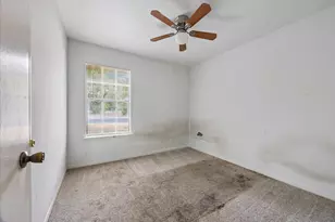 402 Bramble Dr, Austin, TX 78745 - Photo 12