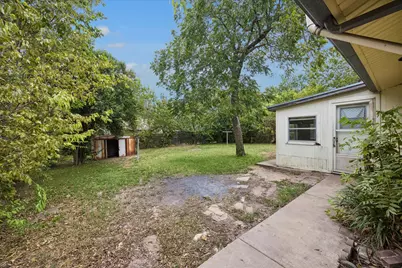 402 Bramble Drive, Austin, TX 78745 - Photo 20
