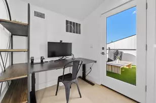 3406 E 17th St, Austin, TX 78721 - Photo 24