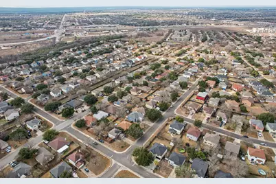 901 E Whispering Hollow Drive, Kyle, TX 78640 - Photo 24