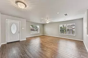 901 E Whispering Hollow Dr, Kyle, TX 78640 - Photo 4