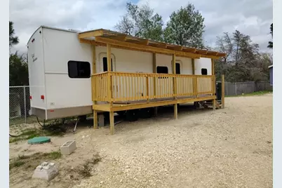 806 Yaupon Drive, Caldwell, TX 77836 - Photo 2