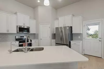 422 Backstays Loop, Kyle, TX 78640 - Photo 8