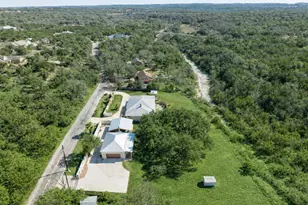 340 Barton Ranch Rd, Dripping Springs, TX 78620 - Photo 4