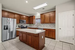 11304 Staked Plains Dr, Austin, TX 78717 - Photo 8