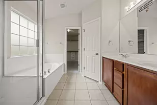 11304 Staked Plains Dr, Austin, TX 78717 - Photo 4