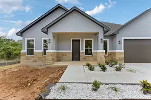 118 Heleakala Dr, Bastrop, TX 78602 - Photo 2
