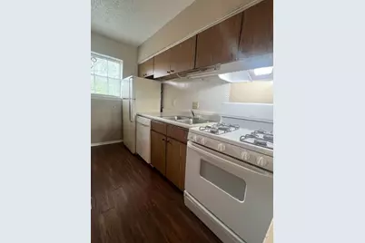 311 E 31st Street #205, Austin, TX 78705 - Photo 4