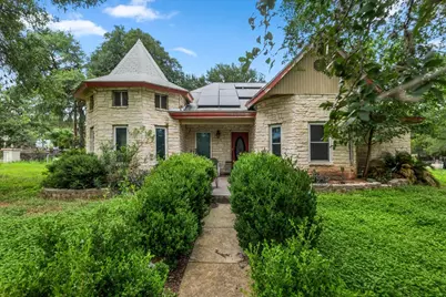112 Rock Point Drive, Del Valle, TX 78617 - Photo 2