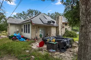112 Rock Point Dr, Del Valle, TX 78617 - Photo 12