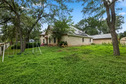 112 Rock Point Drive, Del Valle, TX 78617 - Photo 10