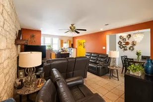 112 Rock Point Dr, Del Valle, TX 78617 - Photo 8