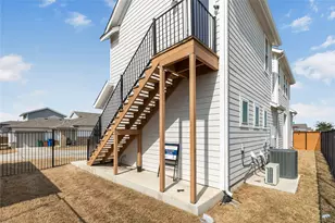 8017 Orizzonte St, Austin, TX 78744 - Photo 24