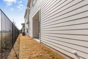 8017 Orizzonte St, Austin, TX 78744 - Photo 32