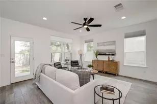 16601 Sydney Carol Ln, Austin, TX 78734 - Photo 4