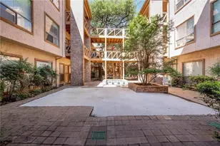 806 W 24th St, Austin, TX 78705 - Photo 16