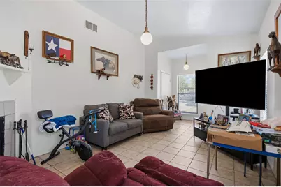 911 Crockett Street #A, Lockhart, TX 78644 - Photo 8