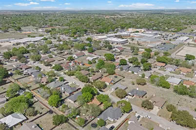 911 Crockett Street #A, Lockhart, TX 78644 - Photo 36