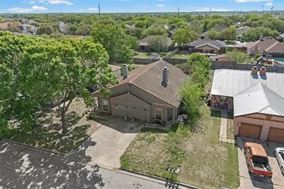 911 Crockett Street #A, Lockhart, TX 78644 - Photo 34