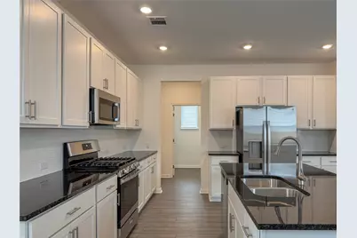 211 Mad Pupper Drive, Buda, TX 78610 - Photo 6