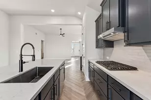 8506 Basil Hayden Ln, Austin, TX 78744 - Photo 8