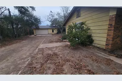 123 River Oaks Drive, Cedar Creek, TX 78612 - Photo 4