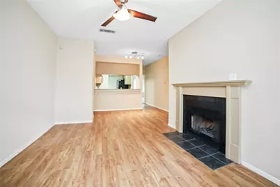 806 W 24th Street W #220, Austin, TX 78705 - Photo 4