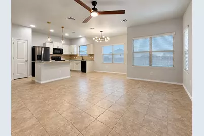 117 Open Sky Way #4D, Jarrell, TX 76537 - Photo 4