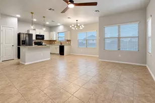 117 Open Sky Wy, Jarrell, TX 76537 - Photo 4