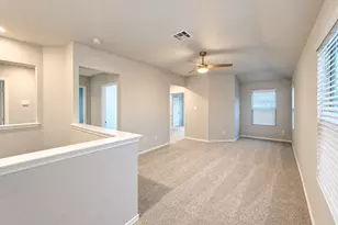 117 Open Sky Wy, Jarrell, TX 76537 - Photo 12