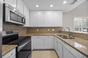 1748 Ohlen Rd, Austin, TX 78757 - Photo 8