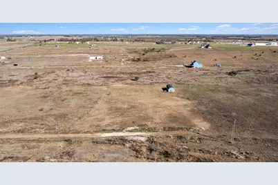 422 County Road 451 Road, Coupland, TX 78615 - Photo 6