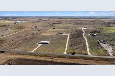 422 County Road 451 Road, Coupland, TX 78615 - Photo 2