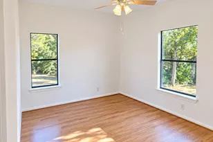 155 Michele Dr, Bastrop, TX 78602 - Photo 6