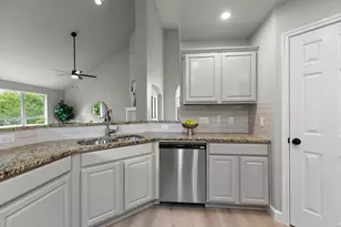 2106 Faldo Ln, Round Rock, TX 78664 - Photo 22