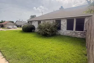 1725 Shire St, Pflugerville, TX 78660 - Photo 2