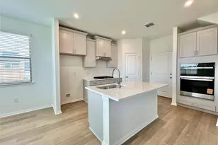 295 Young St, Buda, TX 78610 - Photo 4