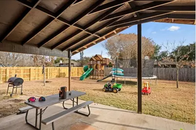 512 Mockingbird Lane, Lockhart, TX 78644 - Photo 20