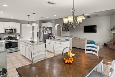 512 Mockingbird Lane, Lockhart, TX 78644 - Photo 6