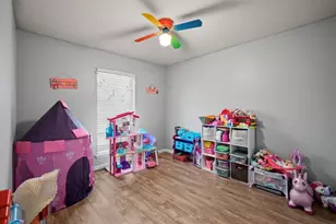 512 Mockingbird Ln, Lockhart, TX 78644 - Photo 16