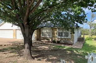 3201 MacArthur Ave, Lago Vista, TX 78645 - Photo 1