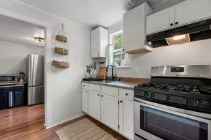 1909 College Row, Austin, TX 78702 - Photo 14