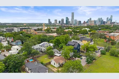 1909 College Row, Austin, TX 78702 - Photo 2